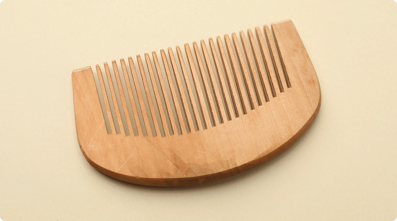 Can a Birthing Comb Distract You From the Pain of Labor?